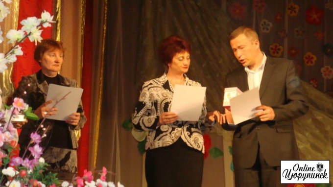 В Цюрупинську відзначили талановиту молодь (фото)