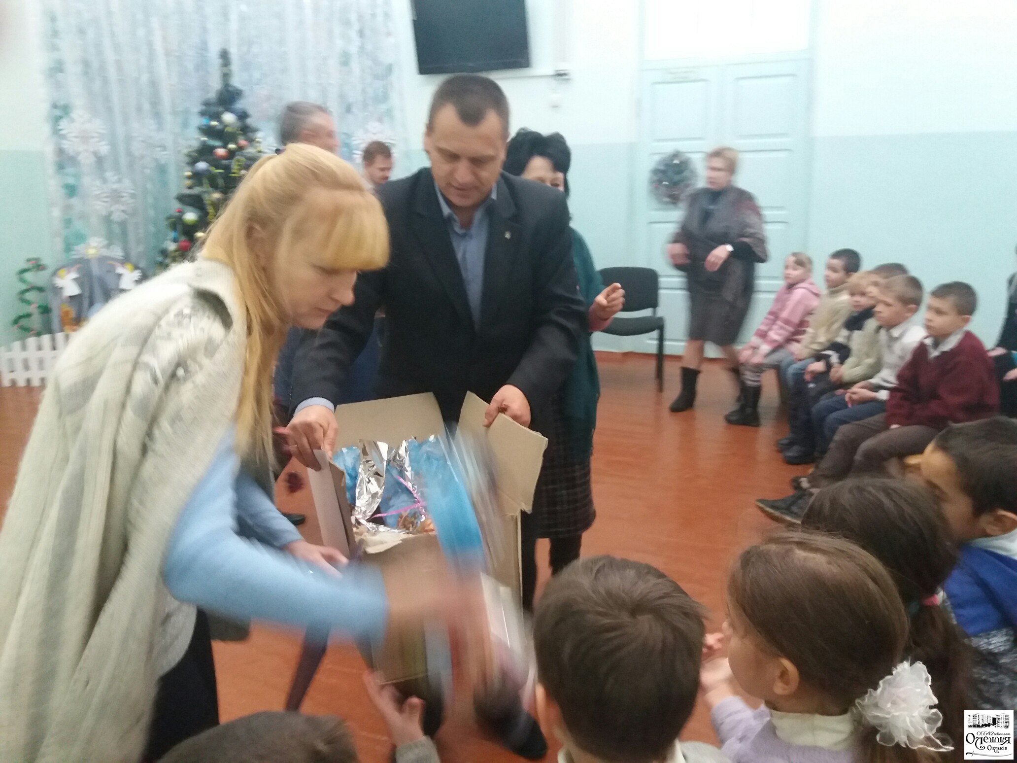 В Олешках депутати подарували свято дітям бійців АТО