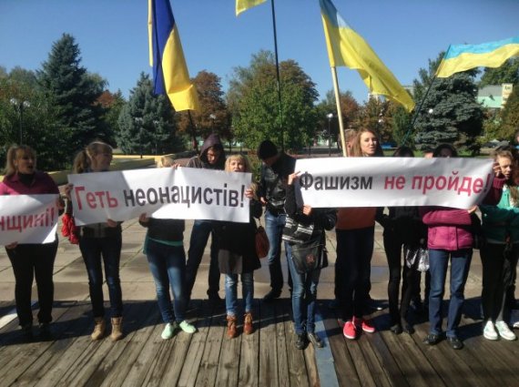 Пикет в Цюрупинске таки был, после встречи с народным депутатом от ВО "Свобода"