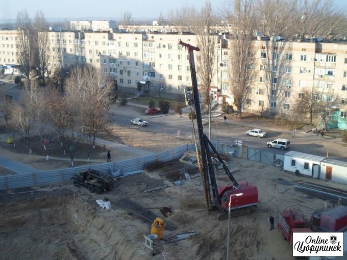 Свежие фото строительной площадки АТБ в Цюрупинске (фото)