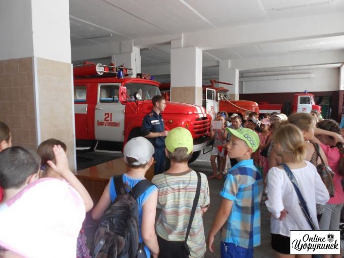 День защиты детей в пожарной части (фото)