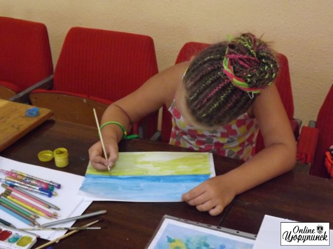 Что сегодня рисуют цюрупинские дети? (фото)