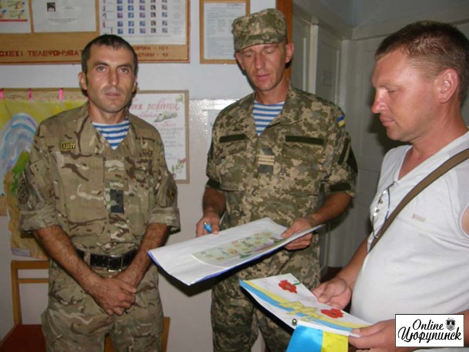 Фоторепортаж о поездке цюрупинчан в николаевский госпиталь и в 79-ю бригаду