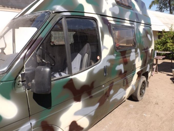 Микроавтобус и бронежилеты от цюрупинчан для военных (фото)