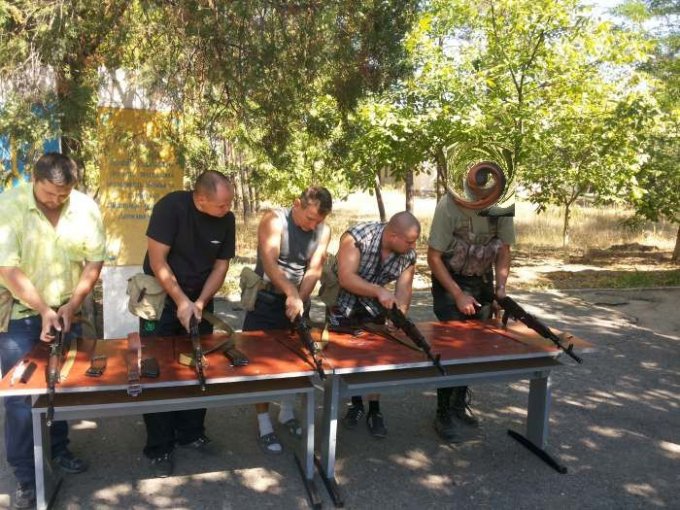 Состоялась первая тренировка отряда территориальной обороны «Цюрупинск» (фото)
