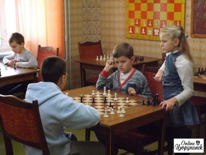 За шахматный клуб в Цюрупинске будет война (фото)