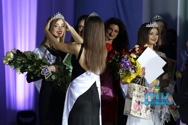 В конкурсе "Мисс Херсон" победила девушка из Цюрупинска (фото)