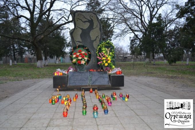 Сьогодні у Цюрупинську відбувся мітинг присвячений Дню пам’яті жертв голодомору 1932-1933 років