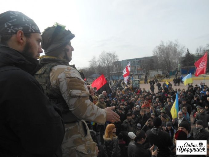Ровно 2 года назад в Цюрупинске снесли Ленина (фото/видео)
