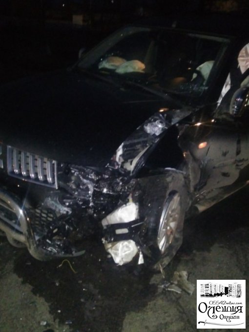 Рятувальники деблокували жителя Цюрупинського району з автівки пошкодженої в дорожній аварії (ФОТО)