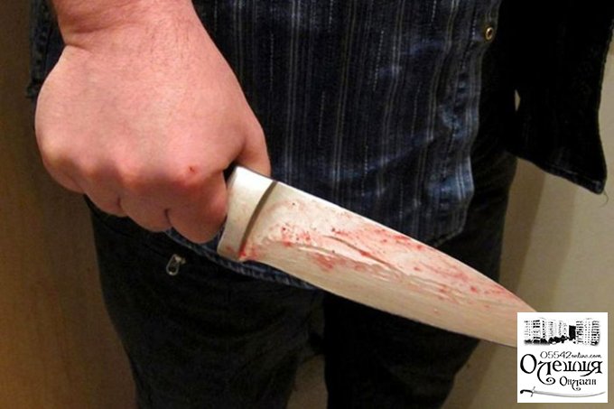 Житель Цюрупинска ударил ножом прохожего, который сделал ему замечание