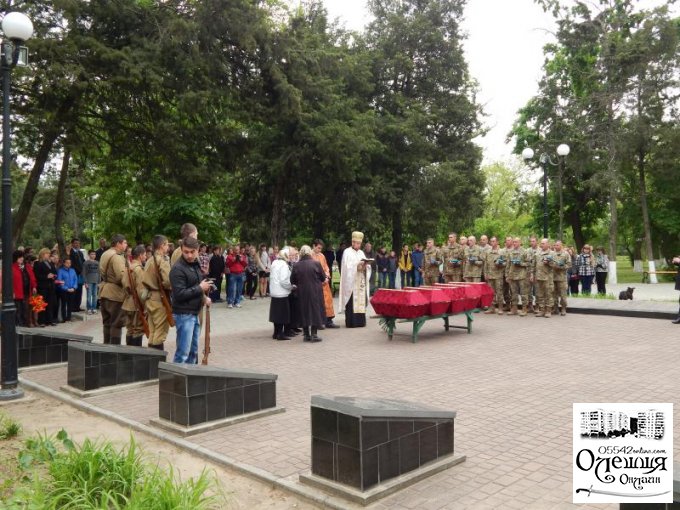 Урочиста церемонія перепоховання солдатів Другої Світової війни