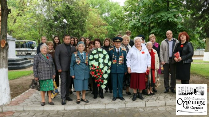 У переддень дня примирення та дня перемоги у Цюрупинську відбувся традиційний об’їзд пам’ятних місць другої світової війни