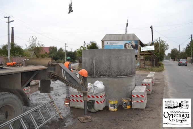 В Олешках встановлюють споруди поверхневого відводу дощових вод