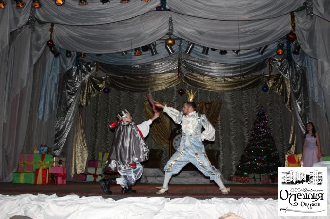 Аматори Центру культури та дозвілля завершили цикл новорічних заходів оригінальним мюзиклом «Горіх Кракотук та Мишачий король»