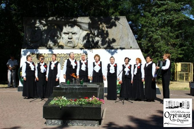 В Олешках  відзначили День скорботи і вшанування пам’яті жертв війни