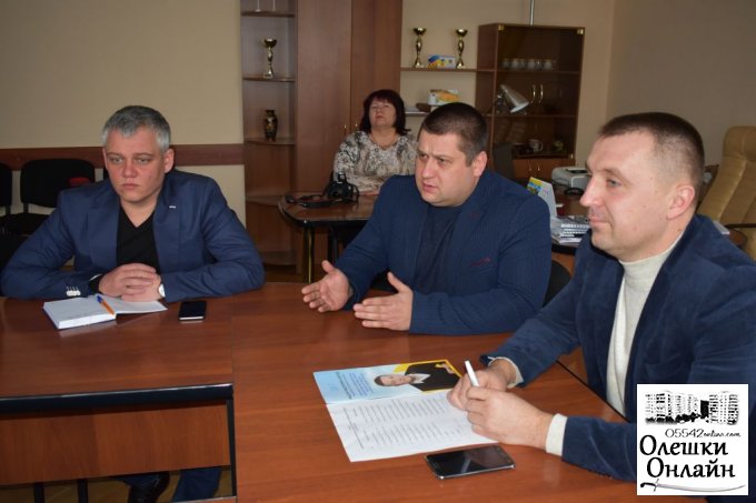 Дмитрий Воронов об отношениях между городским и районным советом в Олешках