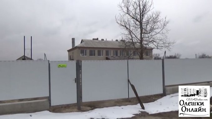 О том как Кравченко-Скалозуб в Казачьих Лагерях сад ремонтирует