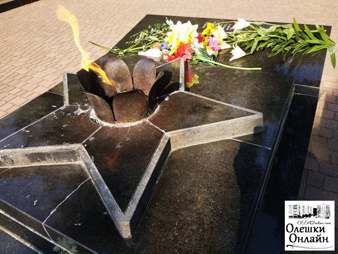 День скорботи та вшанування пам’яті жертв Війни в Олешках