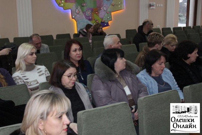 Голові Олешківської РДА доступно пояснили, хто вона і як повинна працювати на громаду