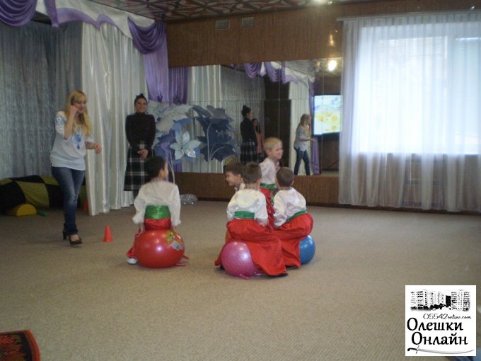 В Олешківських дошкільних навчальних закладах відбулись святкові заходи присвячені Дню Соборності України