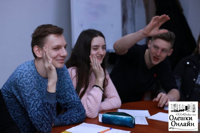 В Олешках оголошені члени молодіжної ради