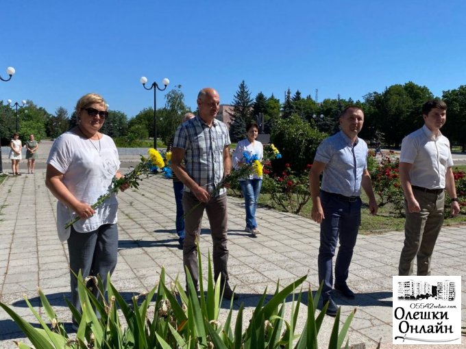 Відбулось покладання квітів з нагоди Дня Конституції України