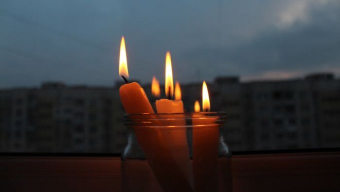 В Олешках воры оставили без электричества сотни домов