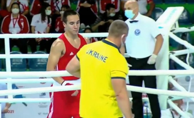 Поздравляем Алексея Степанова с выходом в полуфинал Чемпионата Европы по боксу