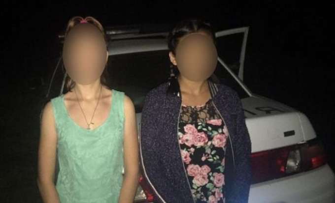 Олешківські поліцейські розшукали двох неповнолітніх подружок, які втекли з дому